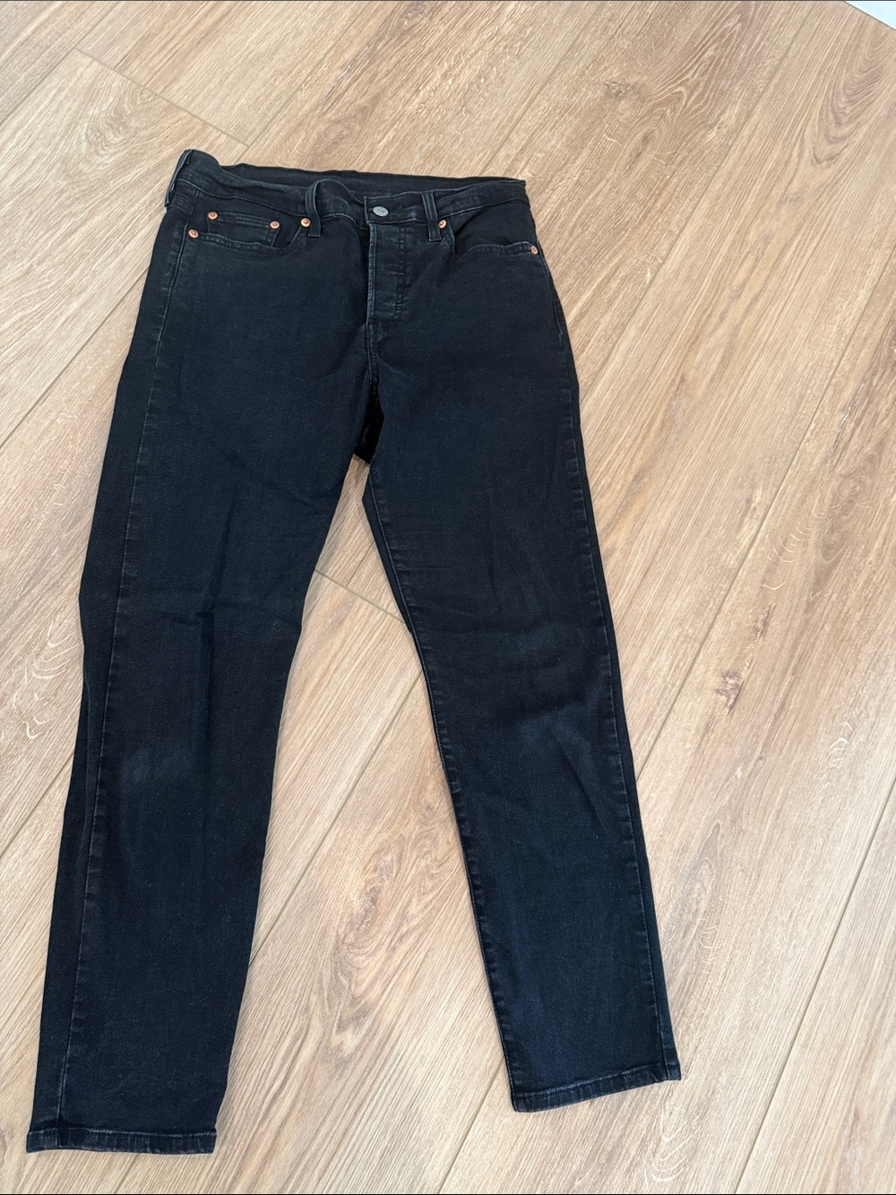 Levi's Black Ankle Crop Jeans